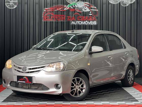 TOYOTA ETIOS 1.5 XS SEDAN 16V FLEX 4P AUTOMÁTICO TOYOTA ETIOS 1.5 XS SEDAN 16V FLEX 4P AUTOMÁTICO